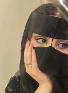 Hadil sexi - puta in Muscat Photo 6 of 7