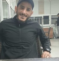 𝓱𝓪𝓭𝓲𝓵𝓮𝓫𝓸𝓷 - Male companion in Beirut