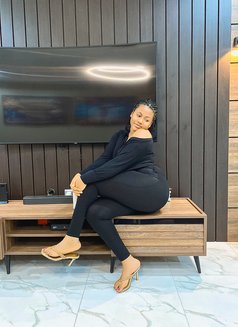 Hadiza - escort in Abuja Photo 3 of 5