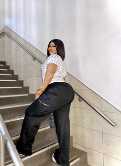 Hadiza - escort in Lagos, Nigeria Photo 3 of 6