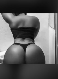 Hadiza - escort in Lagos, Nigeria Photo 5 of 6