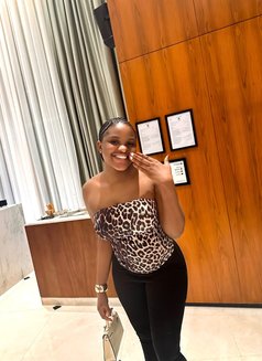 The Hafsa Experience - puta in Abu Dhabi Photo 6 of 8