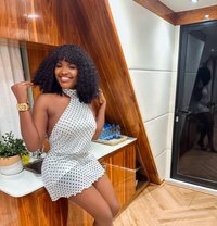 Hafsa Massage and full service escort - puta in Abu Dhabi Photo 4 of 19