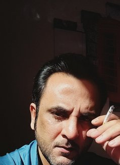 Haidzir - Acompañantes masculino in Dubai Photo 2 of 2