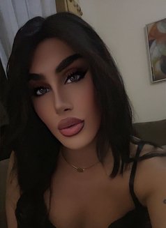 Haifa - Transsexual escort in Muscat Photo 1 of 2