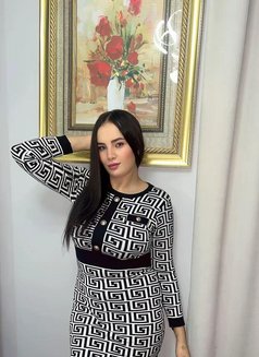 Haifa Lebanese Model - puta in İstanbul Photo 2 of 7