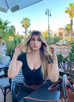 Haifa Lebanese Model - puta in İstanbul Photo 2 of 3