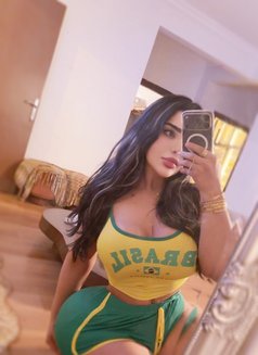 Haifa - puta in Riyadh Photo 8 of 14