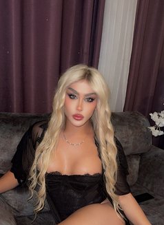 Haifa Xo - Transsexual escort in Amman Photo 7 of 12