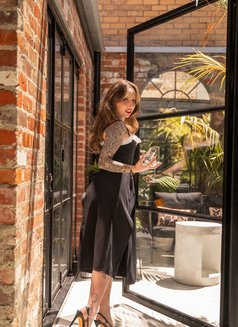 Hailey Hendrix - companion in Bangkok Photo 11 of 12