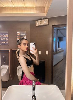 Hailey.Parker.Bbc - Transsexual escort in Manila Photo 10 of 11