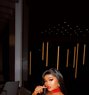 Hailey - puta in Abu Dhabi Photo 1 of 3