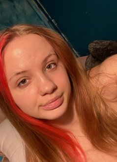 Donna - puta in Tokyo Photo 3 of 3