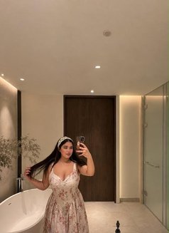 Hajar - escort in Dubai Photo 6 of 9