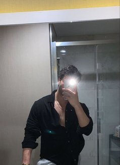 Hakan - Acompañantes masculino in Riyadh Photo 3 of 3