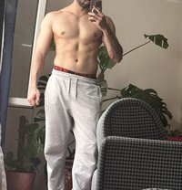 Hakan Xxl - Male escort in İstanbul Photo 1 of 4