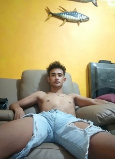 Haki - Male escort in Bali Photo 6 of 7