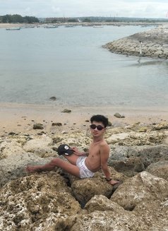 Haki - Male escort in Bali Photo 8 of 8