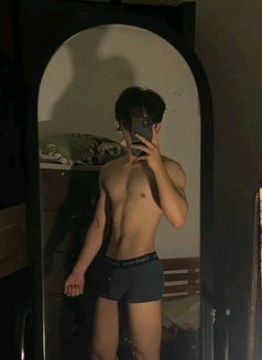 Haki Msg - Male escort in Bali Photo 1 of 8