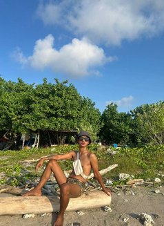 Haki Msg - Male escort in Bali Photo 4 of 8