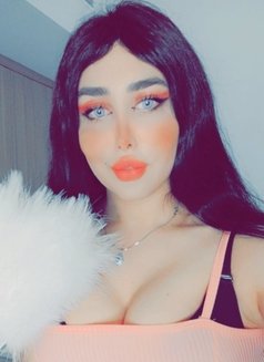 حلا دبي - Transsexual escort in Dubai Photo 3 of 4