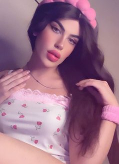 halaa - Transsexual escort in Beirut Photo 3 of 6