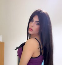 halaa - Transsexual escort in Beirut Photo 3 of 9