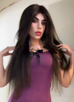 halaa - Transsexual escort in Beirut Photo 8 of 9