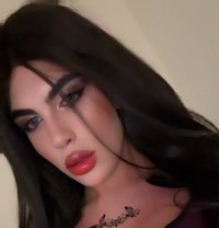 halaa - Transsexual escort in Beirut Photo 7 of 24