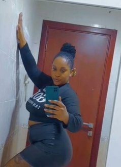 Haleey - escort in Dubai Photo 2 of 6