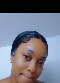 Haleey - escort in Dubai Photo 4 of 6