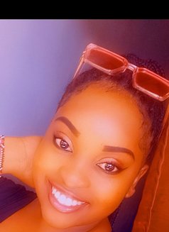 Haleey - escort in Dubai Photo 5 of 6