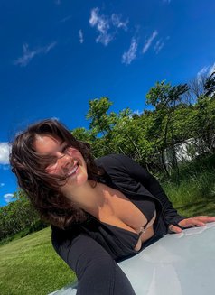 Haley - escort in Innsbruck Photo 5 of 6