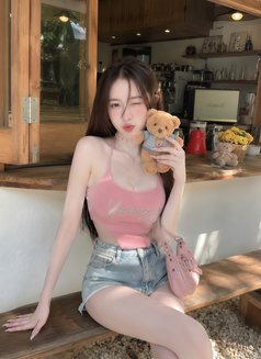 Haley - puta in Phuket Photo 5 of 9
