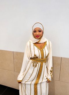 Halima - puta in Muscat Photo 1 of 3