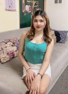 Halima Vip dating Al Yamork exit 8 - puta in Riyadh Photo 2 of 3