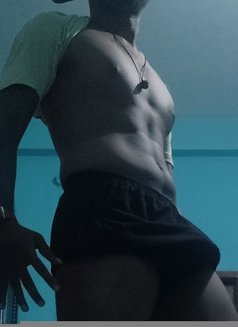 Halku - Male escort in New Delhi Photo 4 of 5