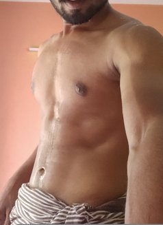 Halku - Male escort in New Delhi Photo 5 of 5