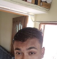 Halku - Acompañantes masculino in Raipur