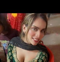 Halla - Acompañantes transexual in Vadodara