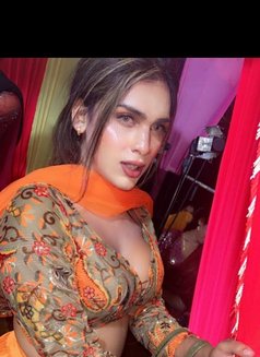 Halla - Transsexual escort in Ahmedabad Photo 4 of 12