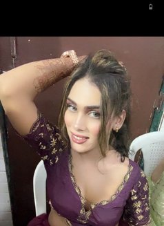 Halla - Transsexual escort in Ahmedabad Photo 7 of 12