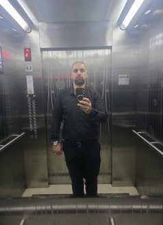 Hamada558 - Male escort in Dubai Photo 4 of 5