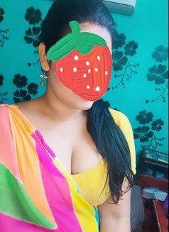 Farhana 8" shemlale - Transsexual escort in Kochi Photo 9 of 10