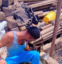 Hamilton - masseur in Nairobi