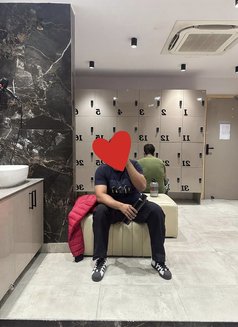 Hammad - Male escort in New Delhi Photo 1 of 3