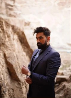 Hammad Karamat - Male escort in Lahore Photo 9 of 12