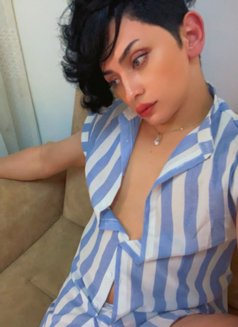 Hamood - Transsexual escort in Al Sohar Photo 6 of 6