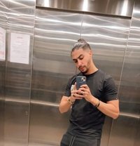 Hamouda for man And woman and couple - Male escort in Dubai
