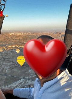 Hamoudi - Male escort in Cairo Photo 6 of 7